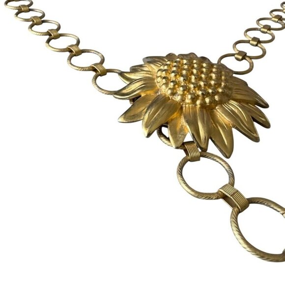 Vintage 80's chunky gold sunflower chain belt One size fits all - Picture 8 of 9